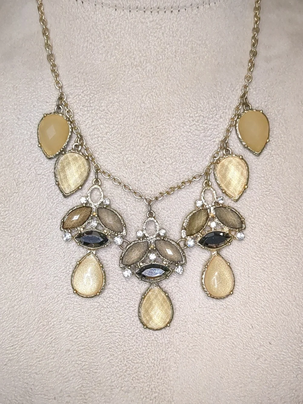 3/$15 Y2K Statement Necklace Gold Faceted W/ Crystals Neutral Beige Grey Taupe